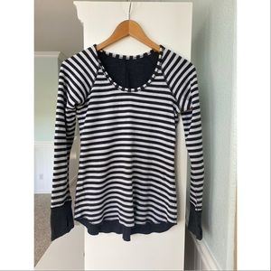 Lululemon Athletica reversible long sleeve size 4